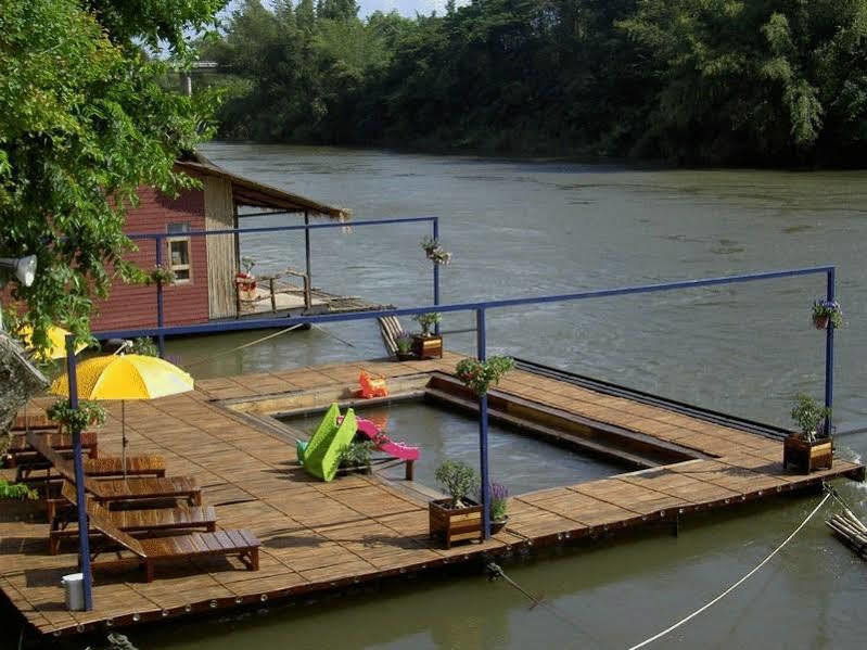 Boutique Raft Resort, River Kwai Sai Yok Exterior photo