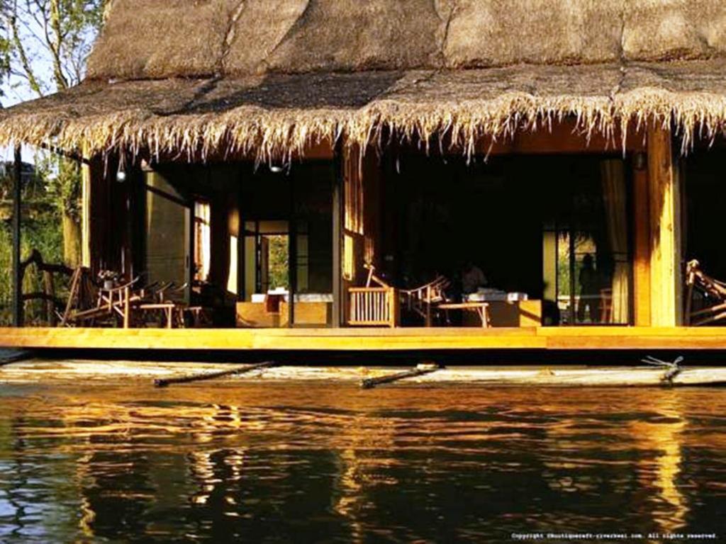 Boutique Raft Resort, River Kwai Sai Yok Room photo